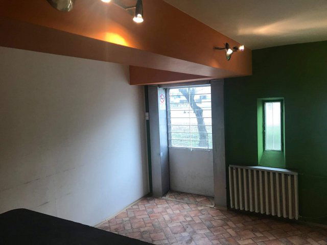 Kiadó üzlethelyiség, Székesfehérvárott, Budai úton, 2 szobás