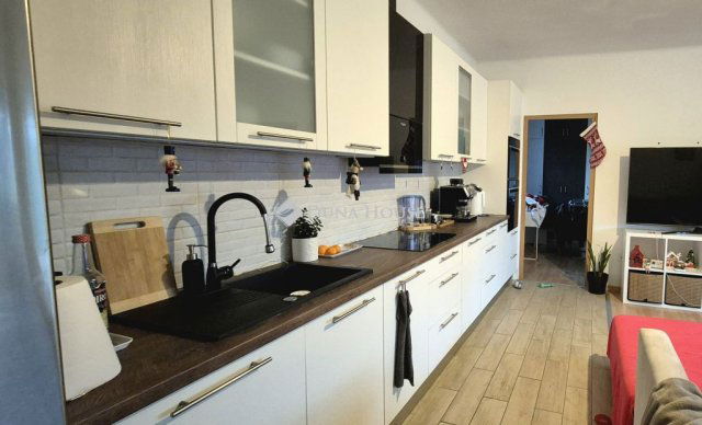 Eladó családi ház, Budapesten, XIX. kerületben, Hunyadi utcában