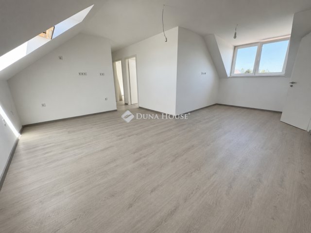Eladó téglalakás, Veresegyházon 69 M Ft, 4 szobás
