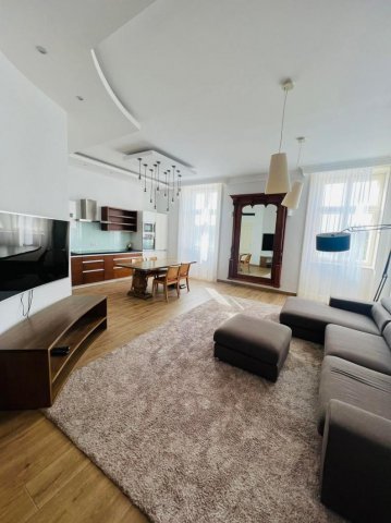 Kiadó téglalakás, albérlet, Tatán 300 E Ft / hó, 3 szobás