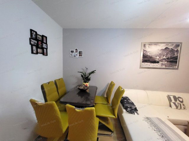 Eladó panellakás, Győrött 55 M Ft, 3 szobás