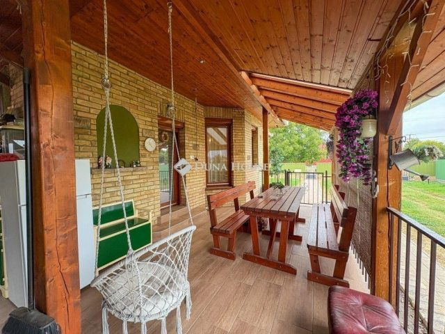 Eladó családi ház, Hernádon 104.9 M Ft, 3 szobás