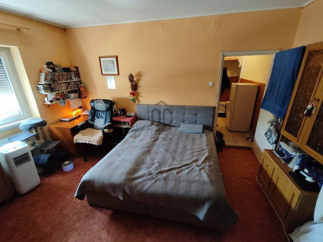 Eladó téglalakás, Várpalotán 31.5 M Ft, 2 szobás