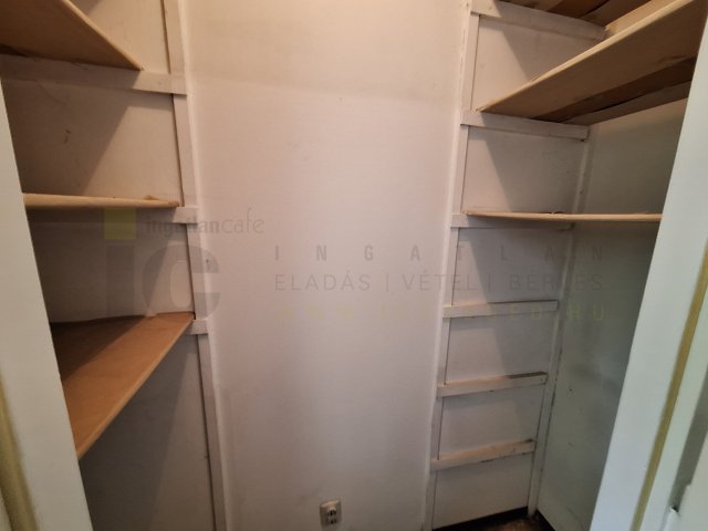 Eladó panellakás, Szegeden 47 M Ft, 1+2 szobás