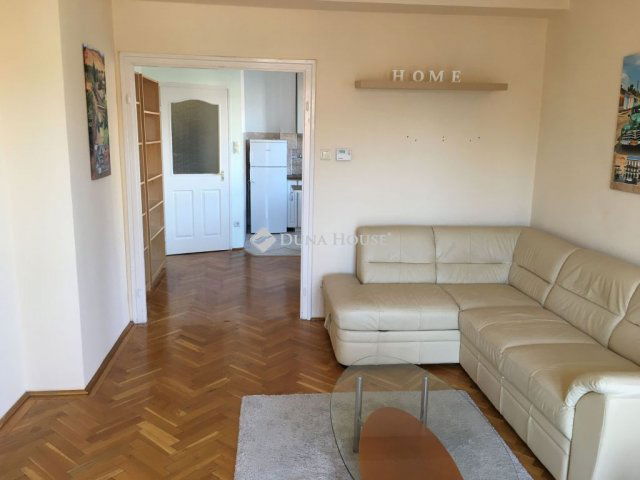 Eladó téglalakás, Budapesten, II. kerületben, Tárogató úton