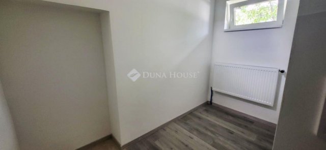 Eladó téglalakás, Hatvanban, Klapka utcában 52.5 M Ft, 4 szobás