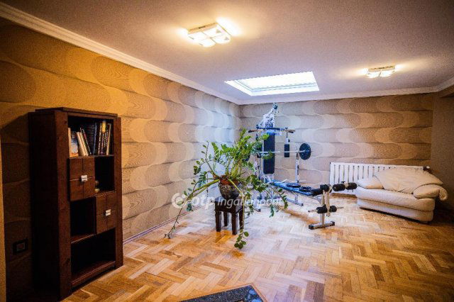 Eladó családi ház, Budapesten, II. kerületben 450 M Ft, 6 szobás