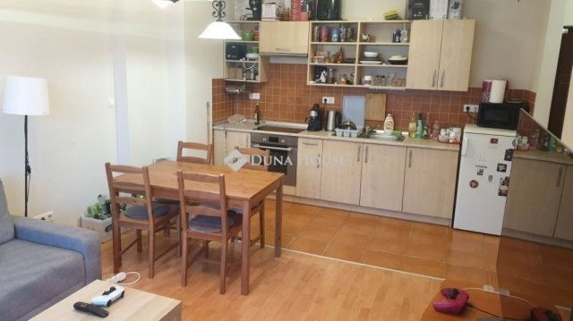 Eladó téglalakás, Budapesten, VIII. kerületben 86.9 M Ft
