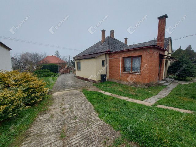 Eladó ikerház, Tényőn 37.5 M Ft, 2 szobás