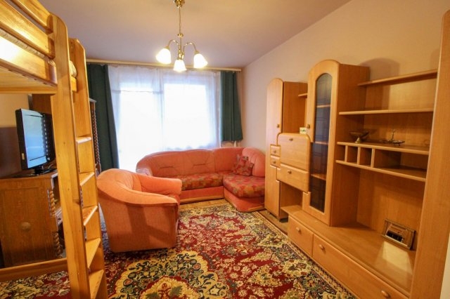 Kiadó panellakás, albérlet, Debrecenben 240 E Ft / hó, 3 szobás