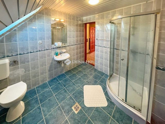 Eladó ikerház, Siófokon 95 M Ft, 6 szobás / költözzbe.hu