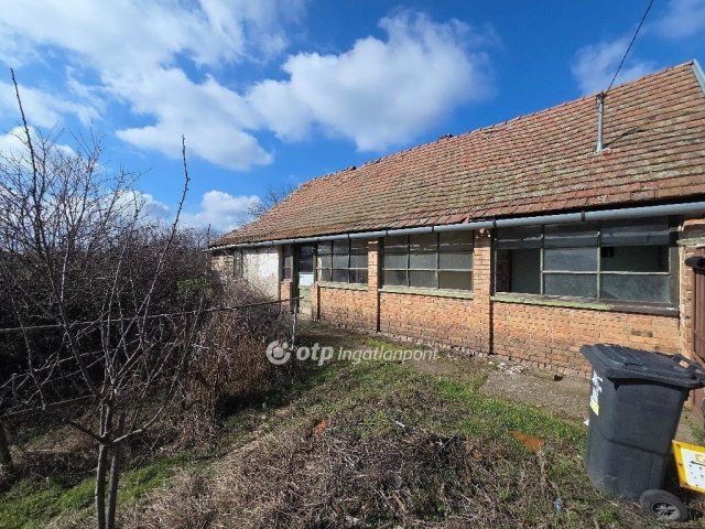 Eladó telek, Orosházán 3 M Ft / költözzbe.hu