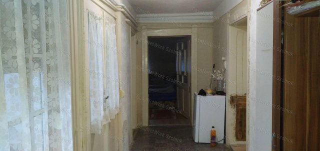 Eladó családi ház, Tiszaföldváron 15.9 M Ft, 2 szobás