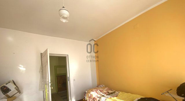 Eladó családi ház, Csörögön 62.9 M Ft, 2 szobás