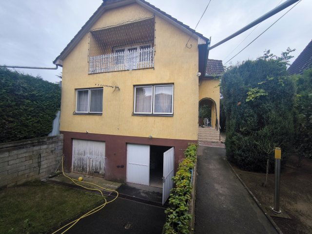 Eladó családi ház, Nyíregyházán 79.9 M Ft, 6 szobás