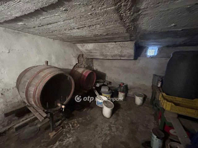 Eladó családi ház, Bagon 99 M Ft, 6+1 szobás