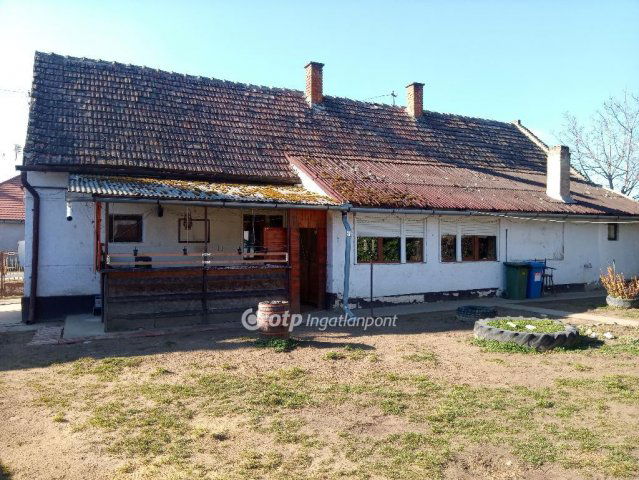 Eladó családi ház, Nagybajomban 16.9 M Ft, 3 szobás