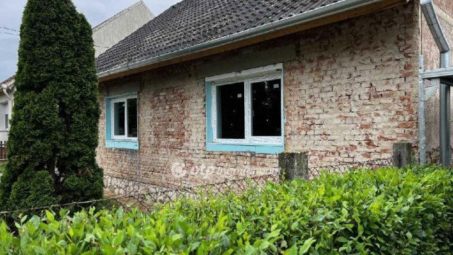 Eladó családi ház, Ócsárdon 29 M Ft, 3 szobás