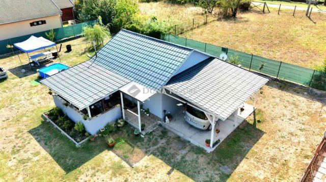 Eladó családi ház, Tóalmáson 34 M Ft, 1+2 szobás