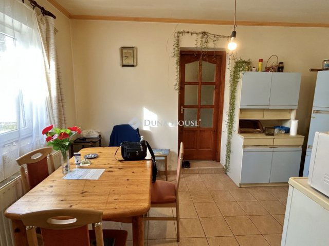 Eladó családi ház, Pusztaszentlászlón 15.99 M Ft, 4 szobás