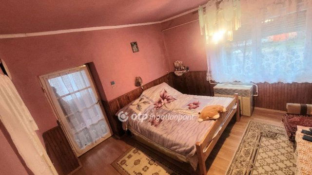 Eladó családi ház, Jászberényben 34.9 M Ft, 3 szobás