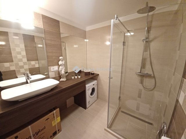 Eladó téglalakás, Budapesten, VI. kerületben 44.9 M Ft, 1 szobás