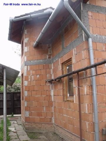 Eladó családi ház, Hódmezővásárhelyen 8.5 M Ft, 3 szobás