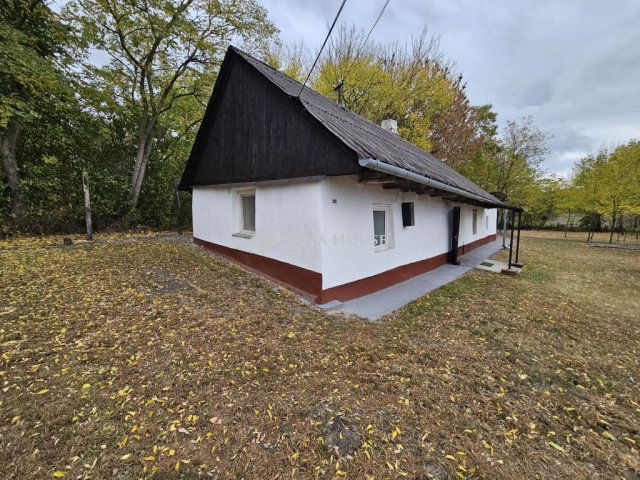 Eladó családi ház, Bőnyön 18.9 M Ft, 2 szobás