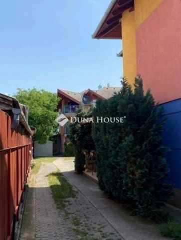 Eladó téglalakás, Budapesten, XVIII. kerületben 69.9 M Ft
