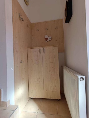 Kiadó téglalakás, albérlet, Pécsett 200 E Ft / hó, 3 szobás
