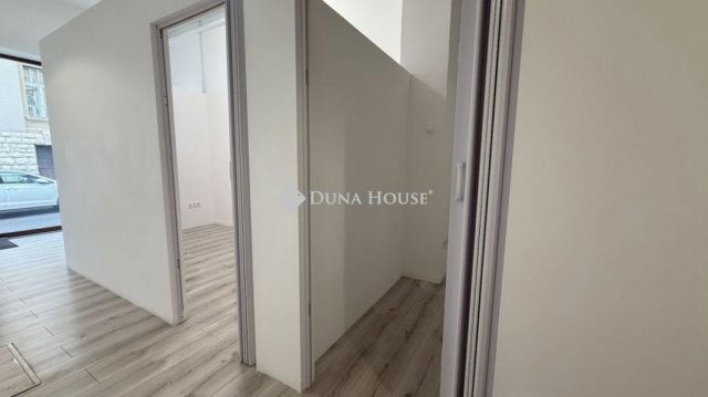 Kiadó üzlethelyiség, Szombathelyen 200 E Ft / hó, 1 szobás