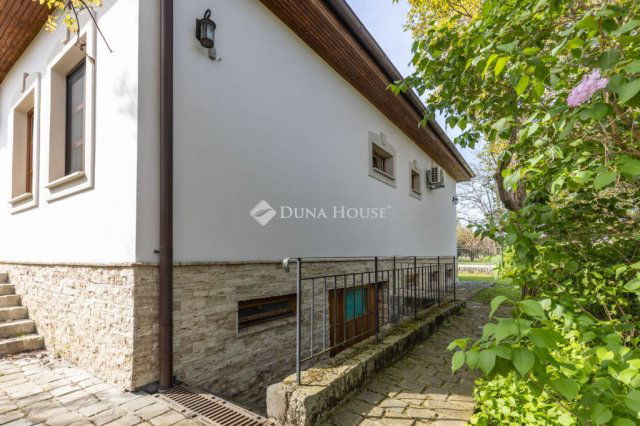 Eladó családi ház, Gárdonyban 159 M Ft, 7 szobás
