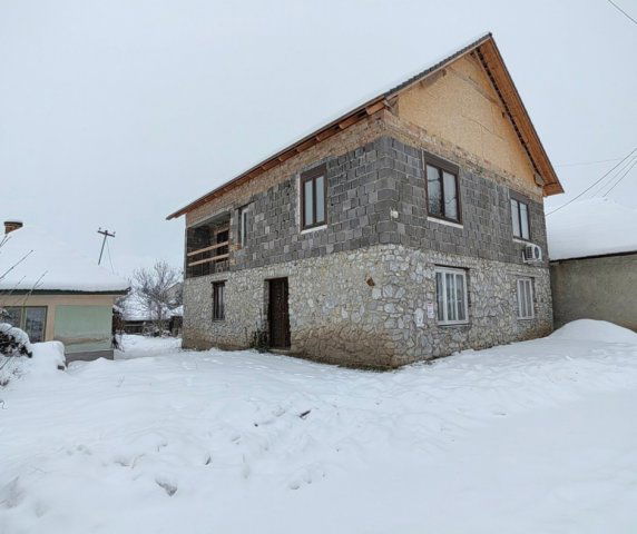 Eladó családi ház, Múcsonyban 37.5 M Ft, 4+1 szobás