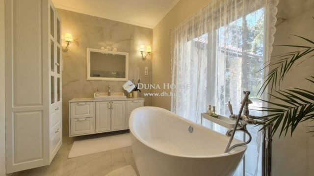 Eladó családi ház, Kecskeméten 95 M Ft, 4 szobás