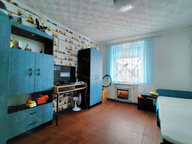 Eladó családi ház, Cegléden 29.9 M Ft, 2 szobás