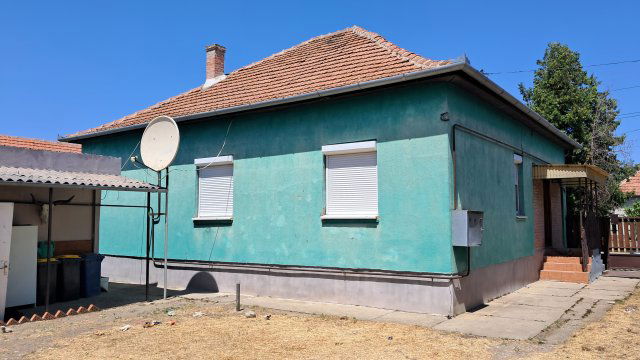 Eladó családi ház, Tiszatenyőn 21.7 M Ft, 3 szobás