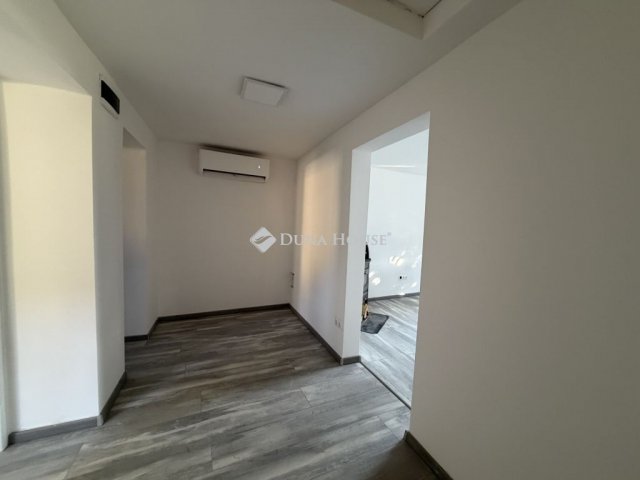 Eladó családi ház, Zalaegerszegen 43.5 M Ft, 2 szobás