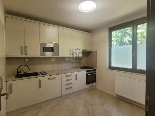 Kiadó sorház, albérlet, Budapesten, III. kerületben, 4 szobás