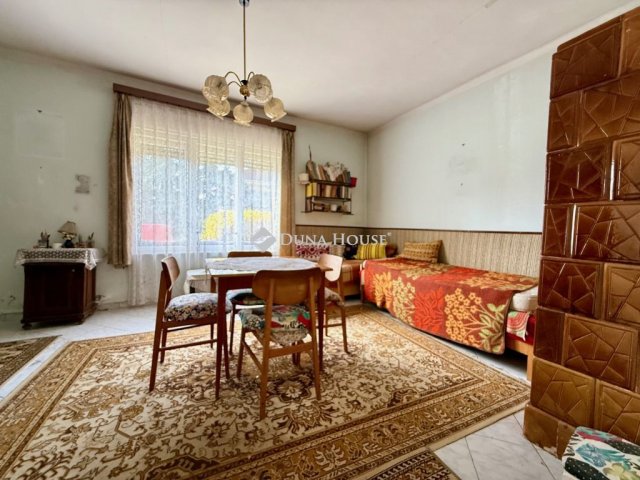 Eladó ikerház, Balatonfüreden 79.9 M Ft, 3 szobás