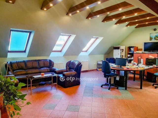 Eladó ipari ingatlan, Budapesten, XIX. kerületben 349 M Ft