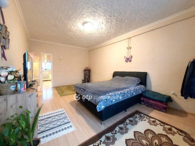 Eladó téglalakás, Nagykőrösön 33.5 M Ft, 2 szobás