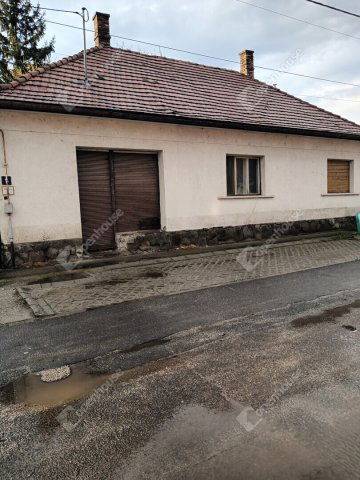 Eladó családi ház, Monoron 49 M Ft, 2 szobás