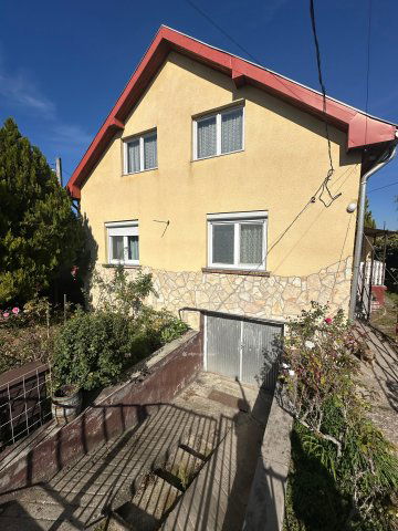 Eladó családi ház, Szigethalmon 99.8 M Ft, 4 szobás