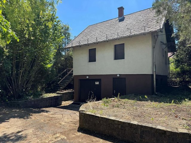 Eladó családi ház, Ürömön 68.9 M Ft, 3 szobás