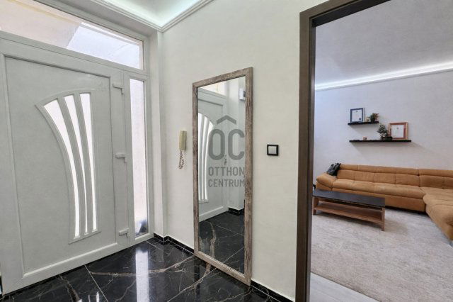 Eladó téglalakás, Budapesten, V. kerületben 89.9 M Ft, 1 szobás