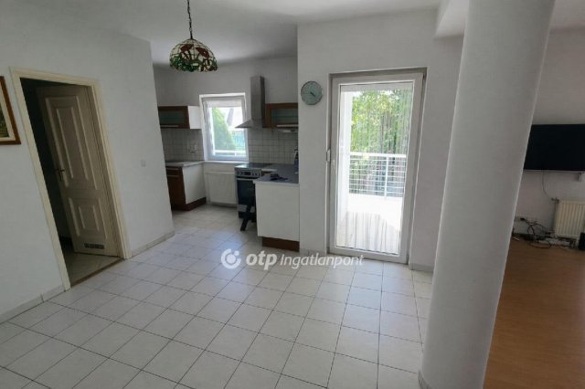 Eladó téglalakás, Budapesten, III. kerületben 115 M Ft, 2 szobás