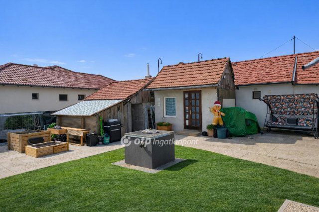 Eladó családi ház, Érden 79.9 M Ft, 1+1 szobás