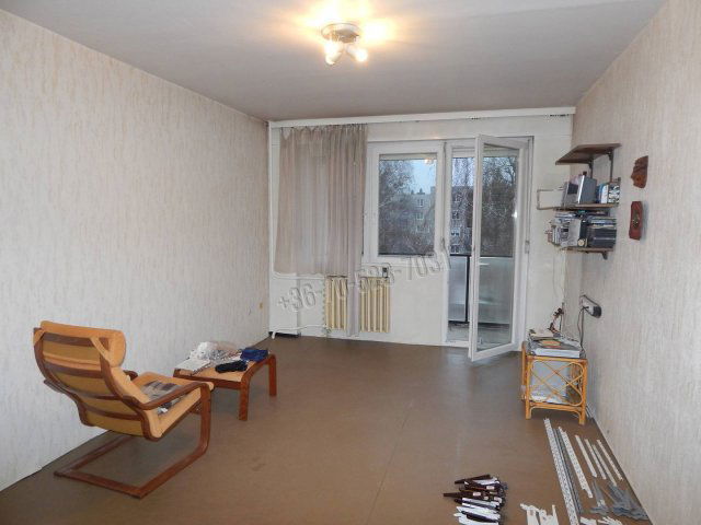 Eladó panellakás, Tatabányán 47 M Ft, 3 szobás