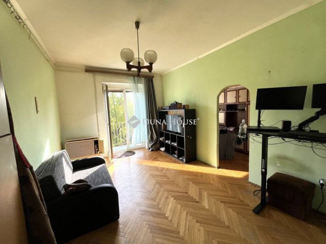 Eladó téglalakás, Budapesten, XIV. kerületben, Szervián utcában