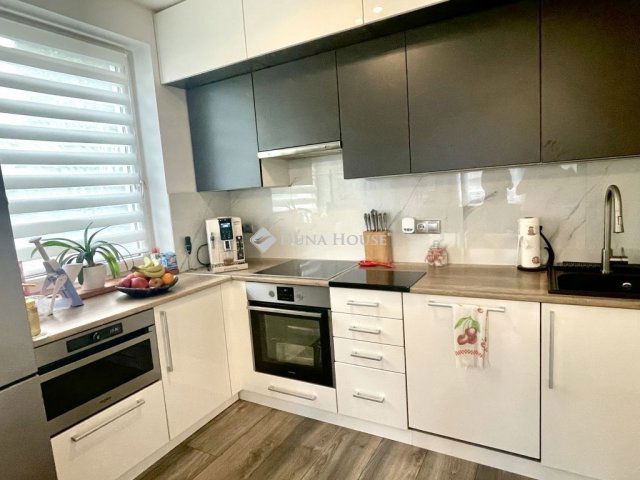 Eladó téglalakás, Kőszegen 72.9 M Ft, 3 szobás